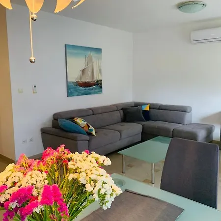 Mentha Apartment